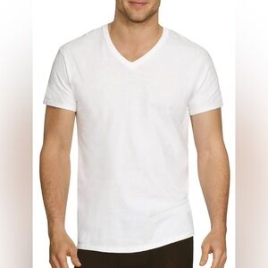 👕Hanes Men’s White V-Neck Tee👕
